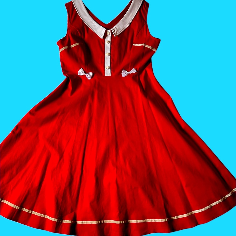 Sleeveless plus size vintage-style swing dress
